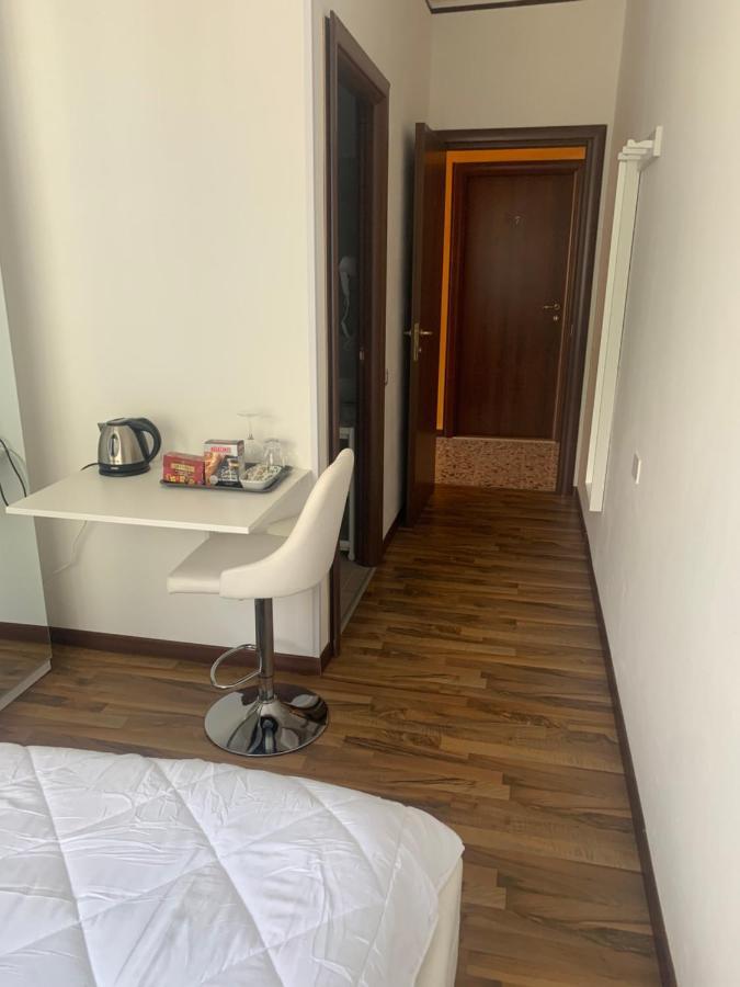 Albergo Al Lago Anfo Kültér fotó