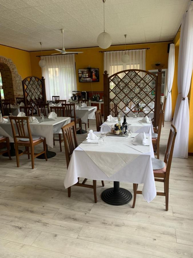 Albergo Al Lago Anfo Kültér fotó
