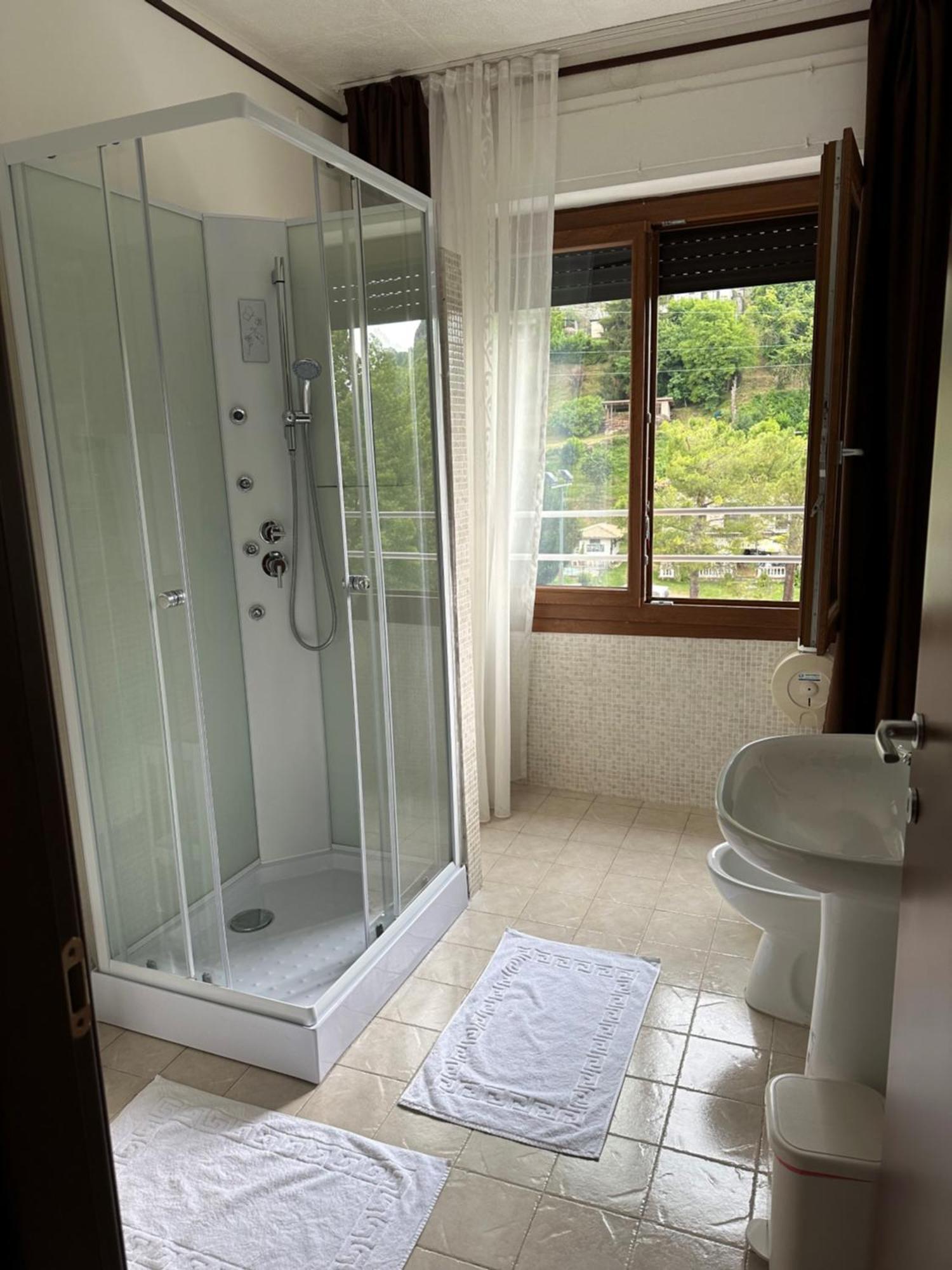 Albergo Al Lago Anfo Kültér fotó