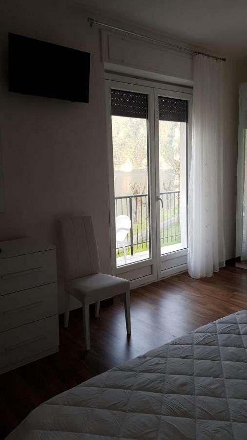 Albergo Al Lago Anfo Kültér fotó